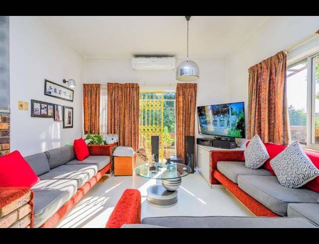 4 BEDROOM HOUSE FOR SALE IN RESERVOIR HILLS